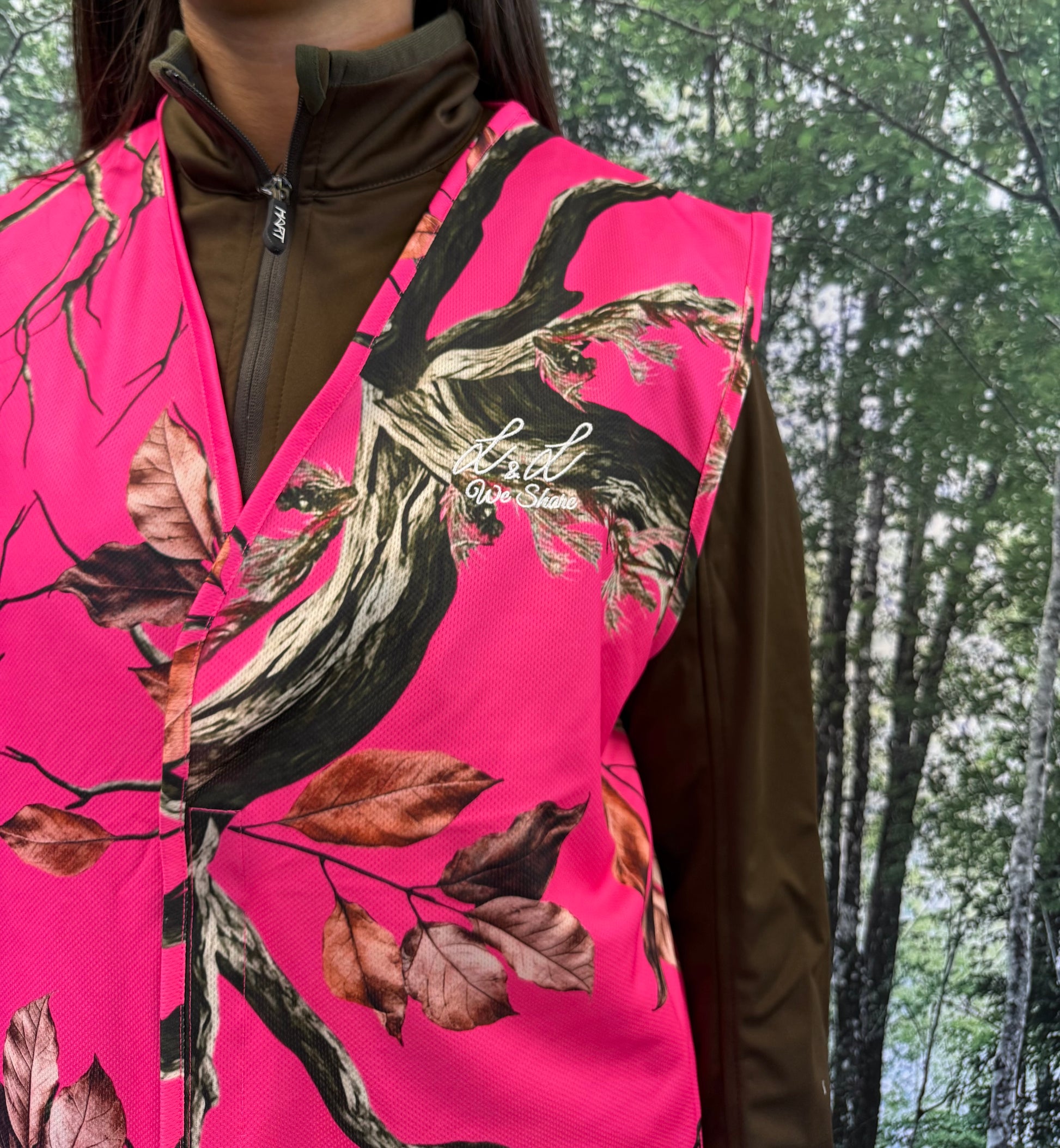 gilet de sécurité rose camouflage L&L We Share