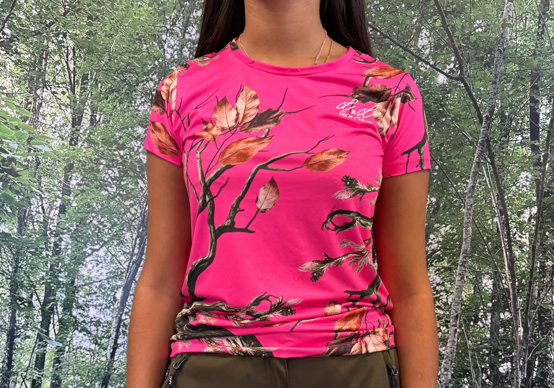 [VÊTSRFCLLWS] T-shirt Rose Fluo Camouflage L&L We Share (S)